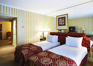 Le View Seasons Suites Hotel Rooms