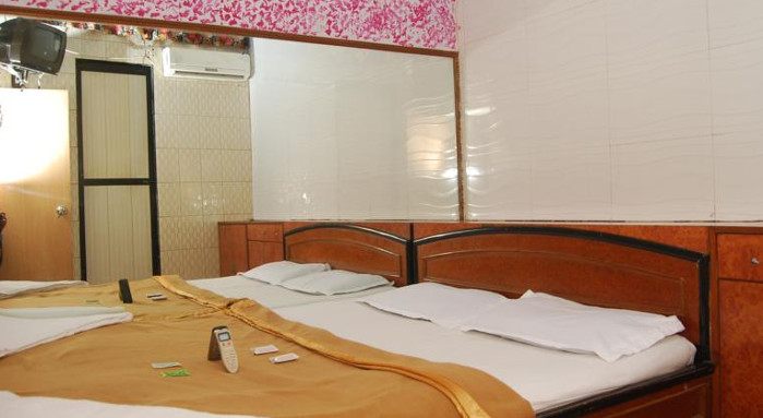 Shahana Guest House and Dormitory